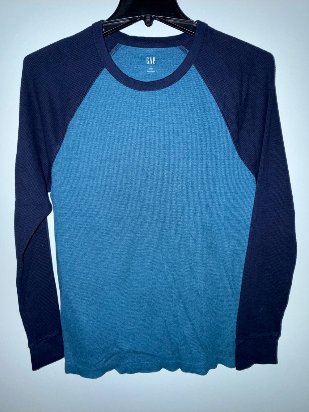 GAP Two-Tone Blue Long-Sleeve Thermal Raglan